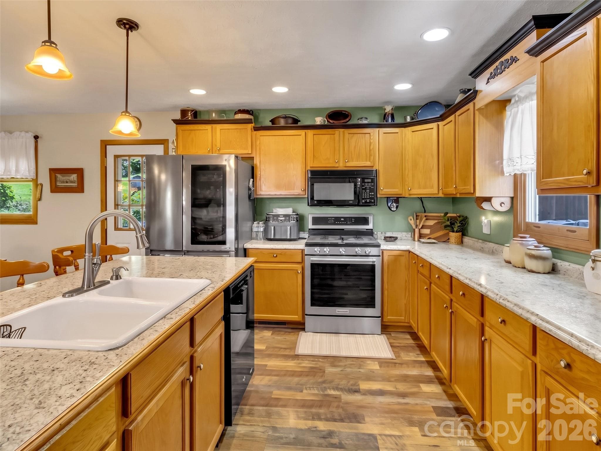 Single Family Residence at 555 Acres View Drive, Waynesville, photo 8 of 48