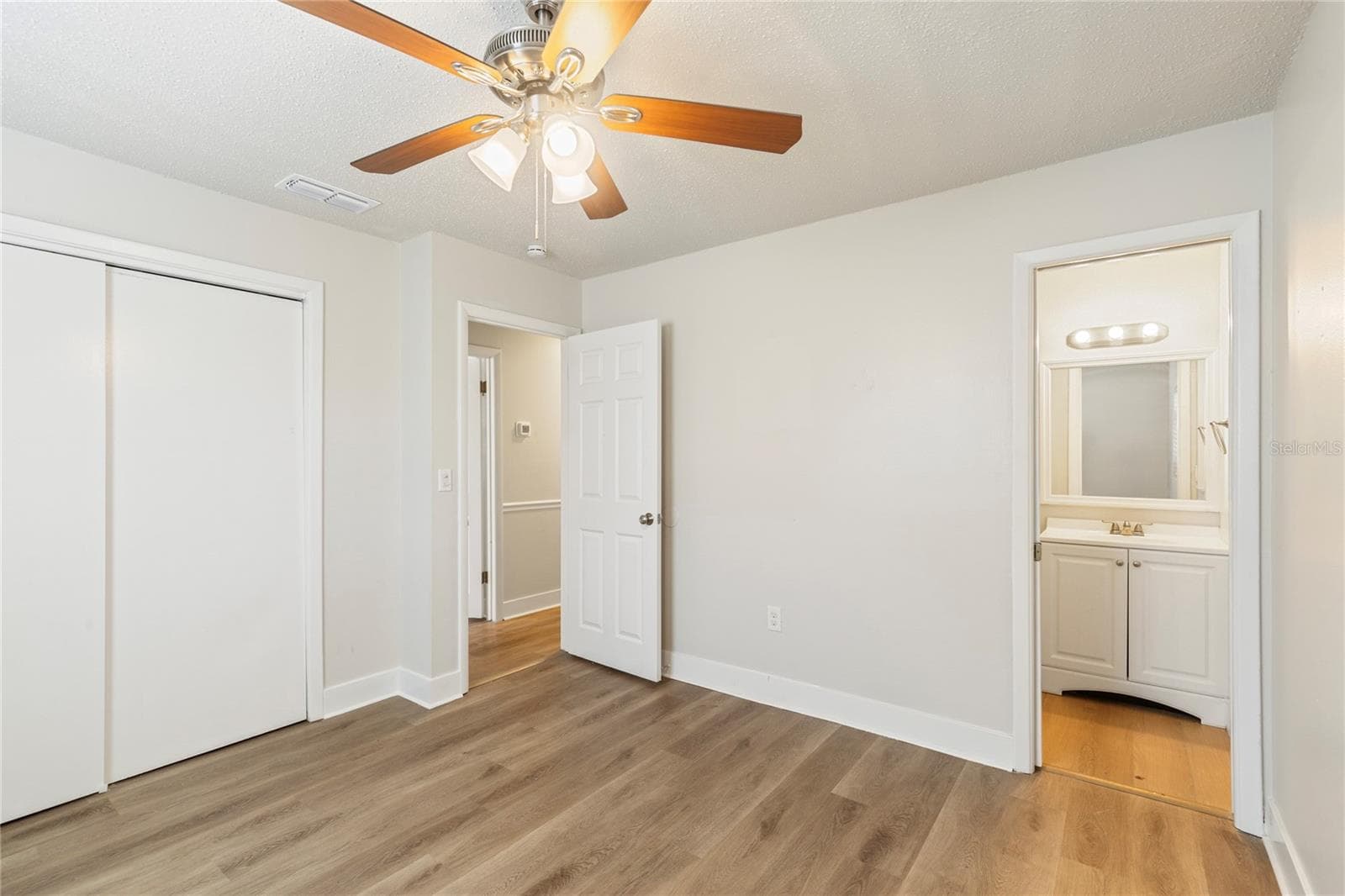 Single Family Residence at 4680 CRONIN DR, SARASOTA, photo 17 of 27