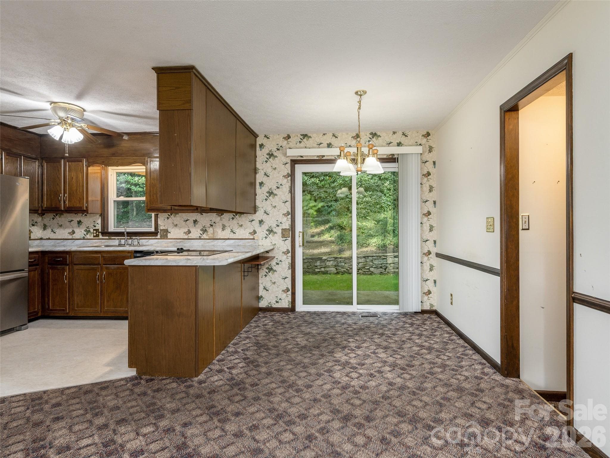 Single Family Residence at 211 Ginseng Lane, Hendersonville, photo 11 of 38