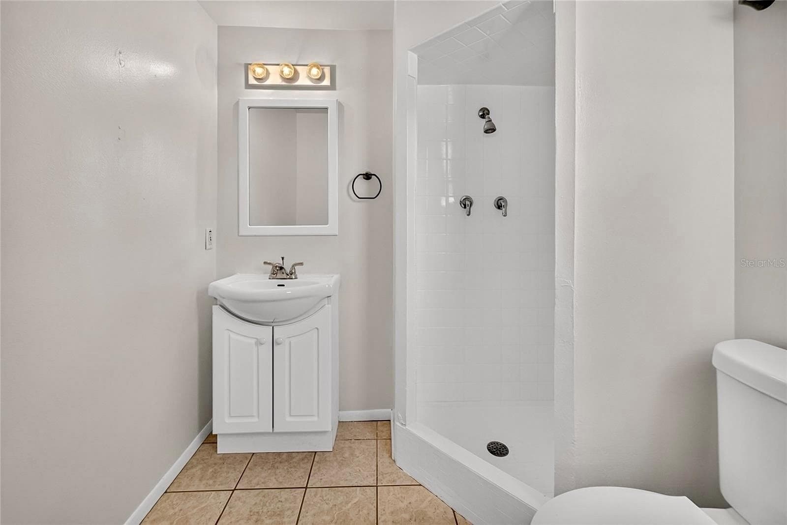 Primary bathroom - 1108 S 55TH ST, GULFPORT