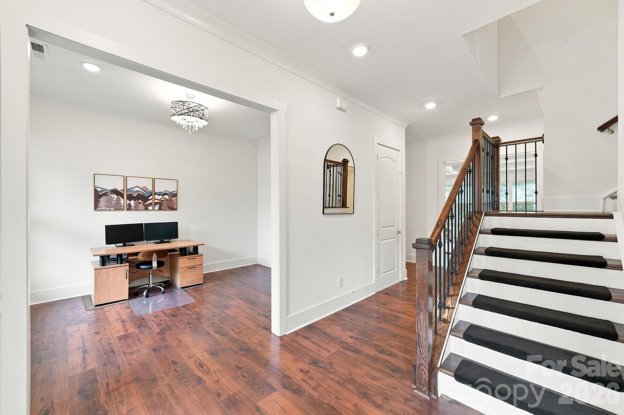 Single Family Residence at 1310 Bershire Lane, Charlotte, photo 4 of 48