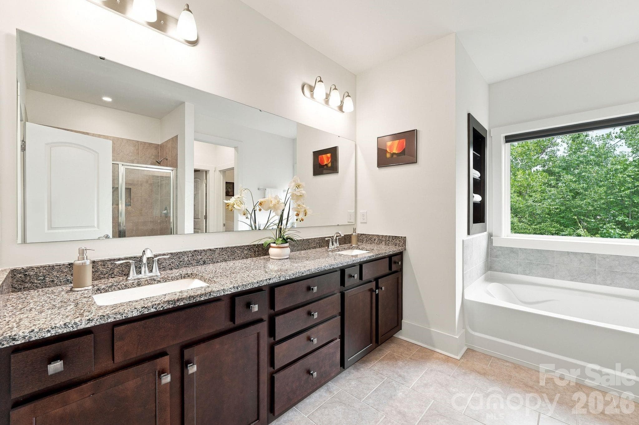 Single Family Residence at 1310 Bershire Lane, Charlotte, photo 18 of 48