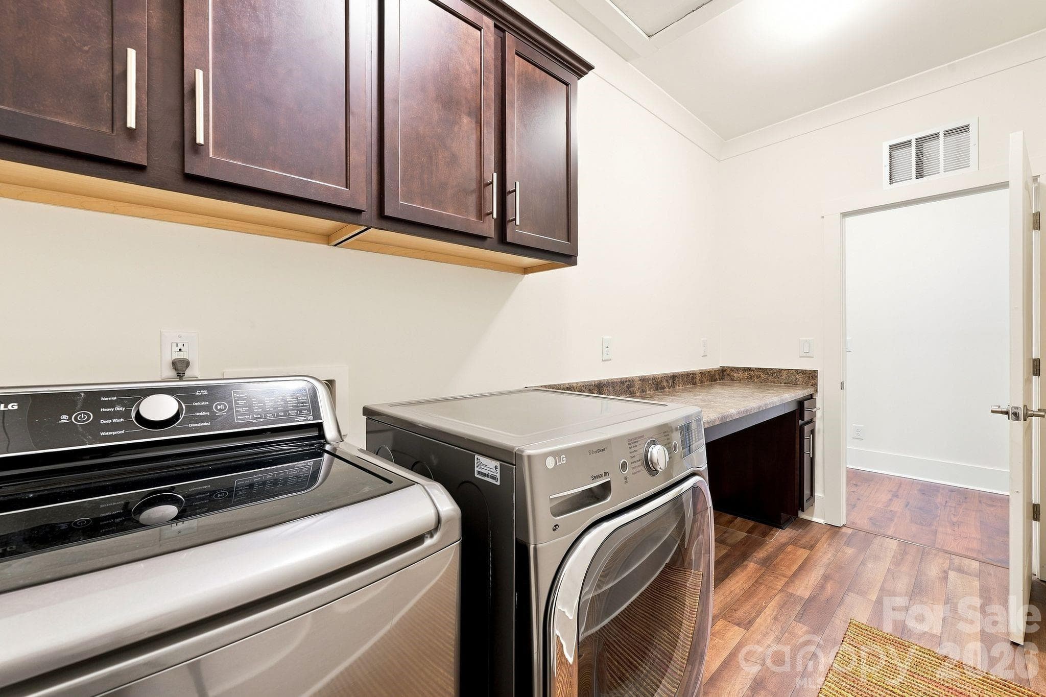 Single Family Residence at 1310 Bershire Lane, Charlotte, photo 25 of 48