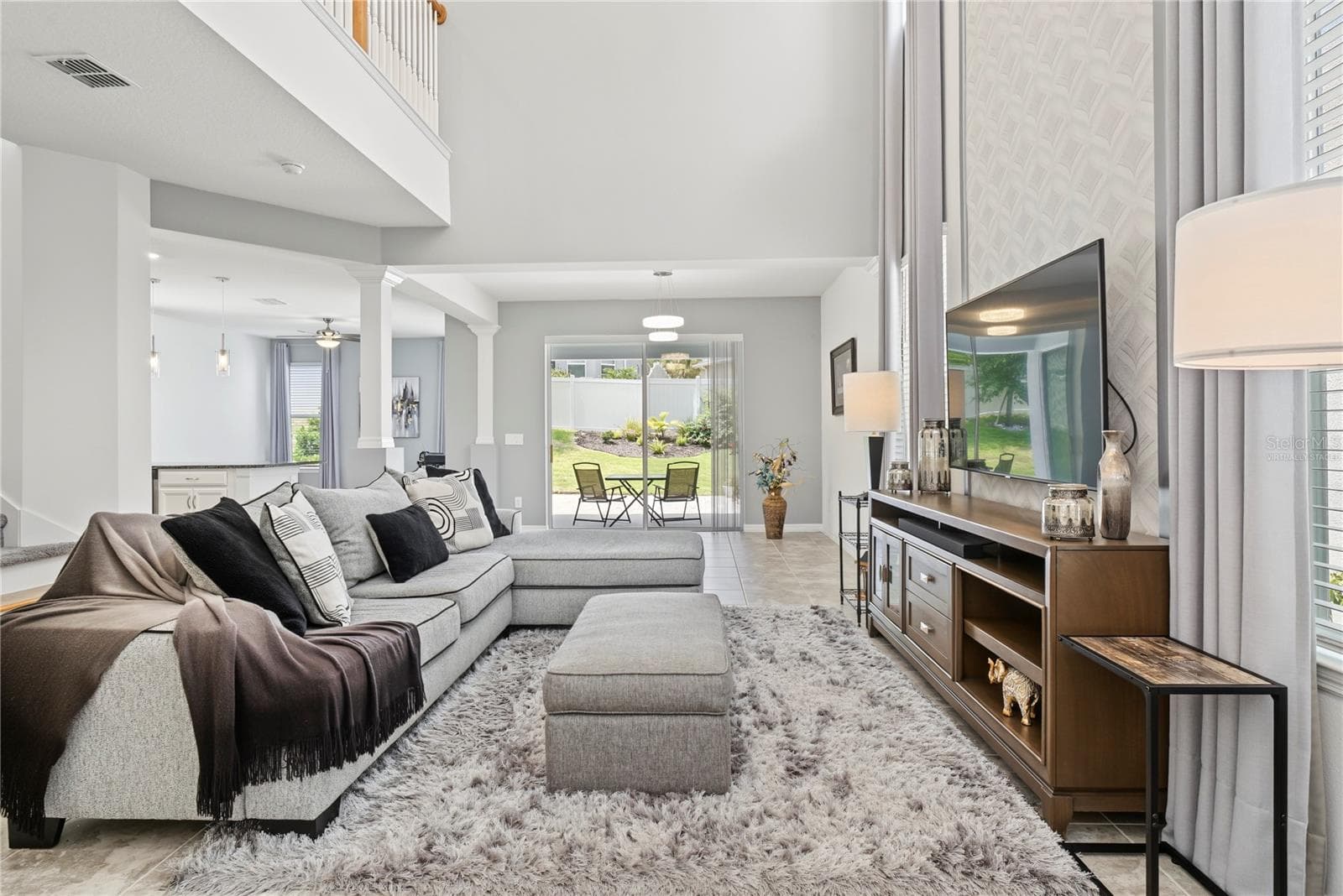 Virtually Staged - 2812 HILLTOP RD, CLERMONT