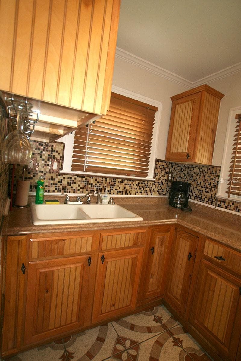 Kitchen Sink - 1407 E RIDGEWOOD ST, ORLANDO