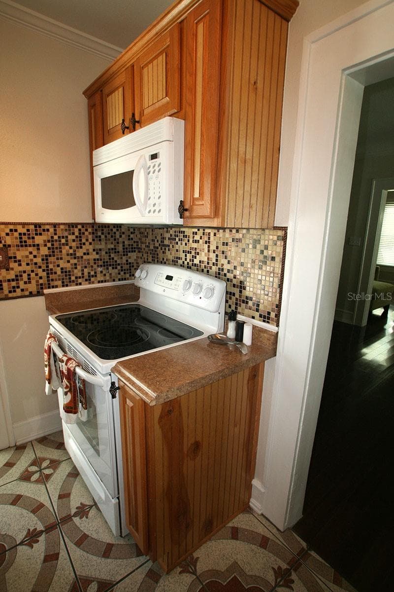 Kitchen Cooktop - 1407 E RIDGEWOOD ST, ORLANDO