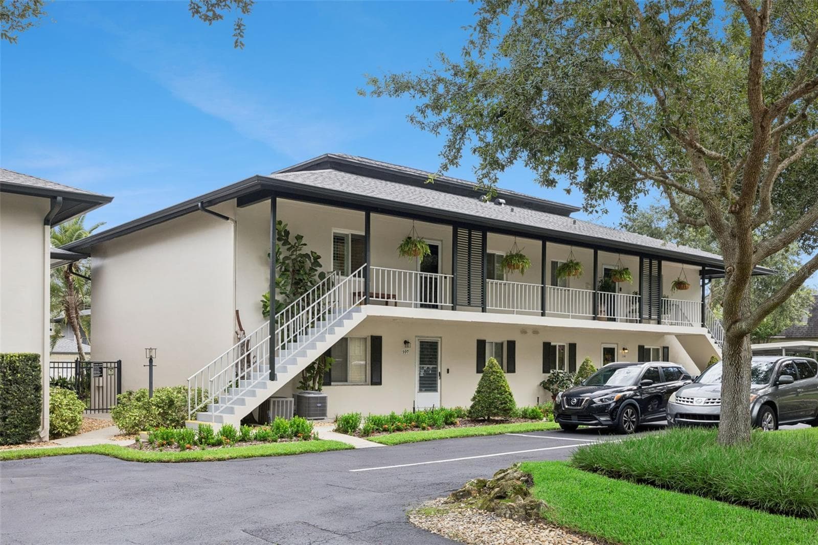 210 MAGNOLIA RD #207
