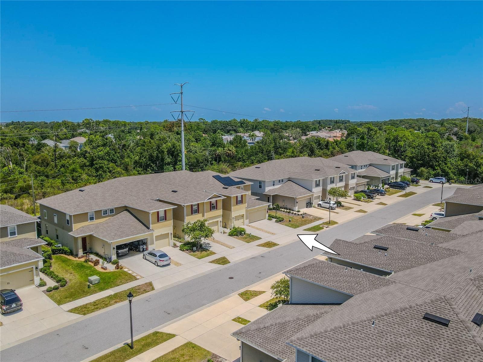 Preserve at Gulf Trace offers a well-planned townhome setting with sidewalks, streetlights and attached garages, surrounded by abundant greenery that gives the neighborhood an open, tucked-away feel. - 3029 JACOB CROSSING LN, HOLIDAY