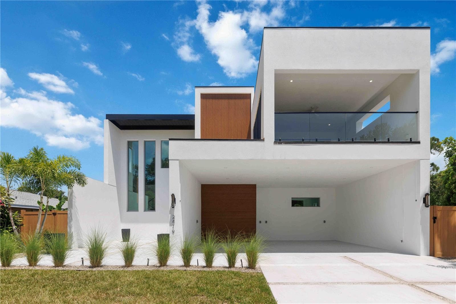 Single Family Residence at 2419 HILLVIEW ST, SARASOTA, photo 3 of 62