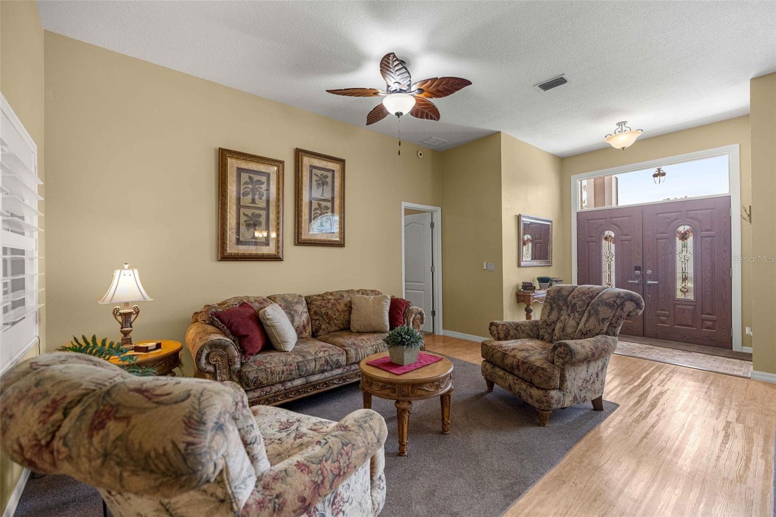 Living Space - 5592 NE 61ST AVENUE RD, SILVER SPRINGS