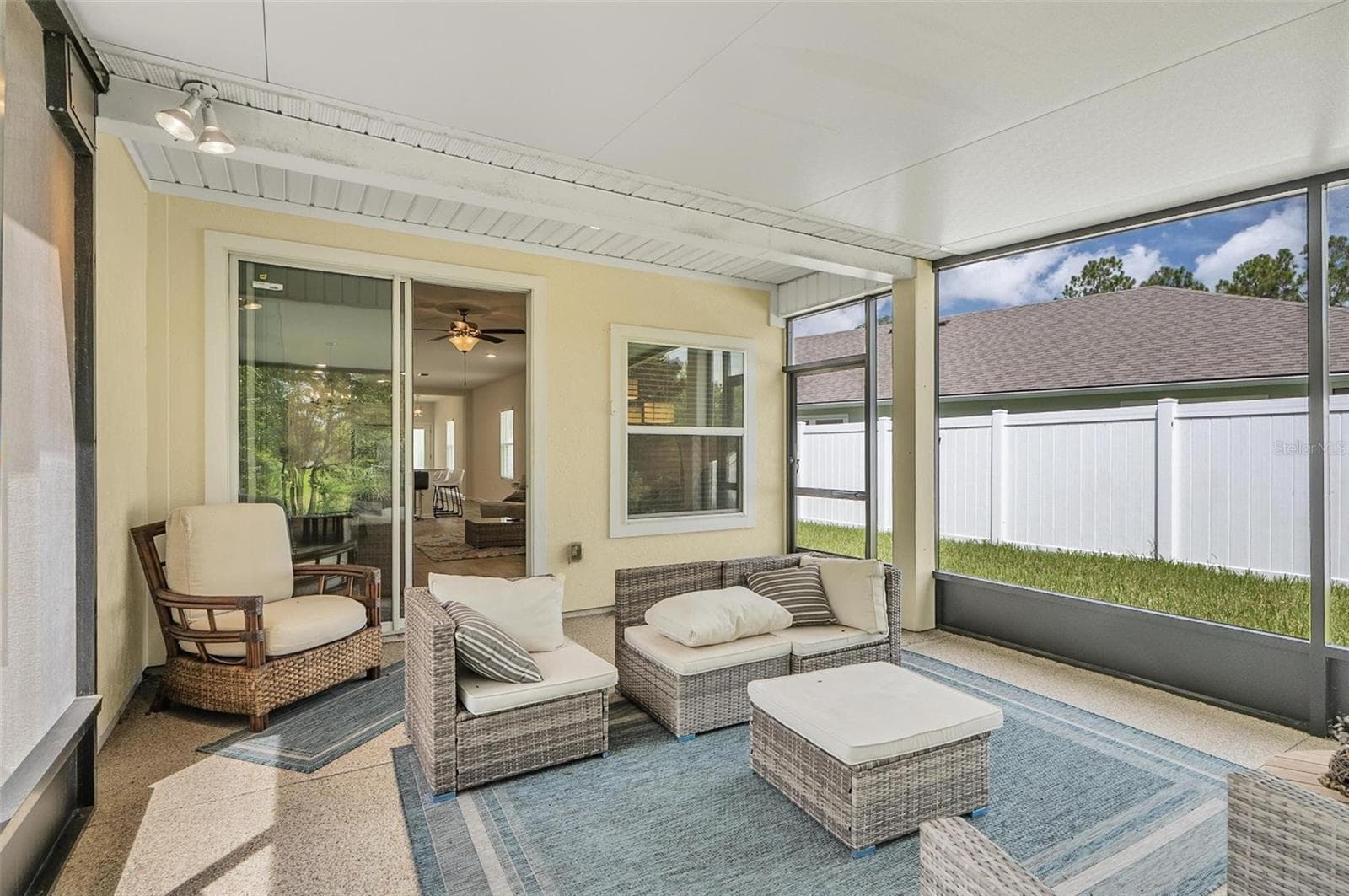 Screened in Lanai - 88 BIRDIE WAY, BUNNELL