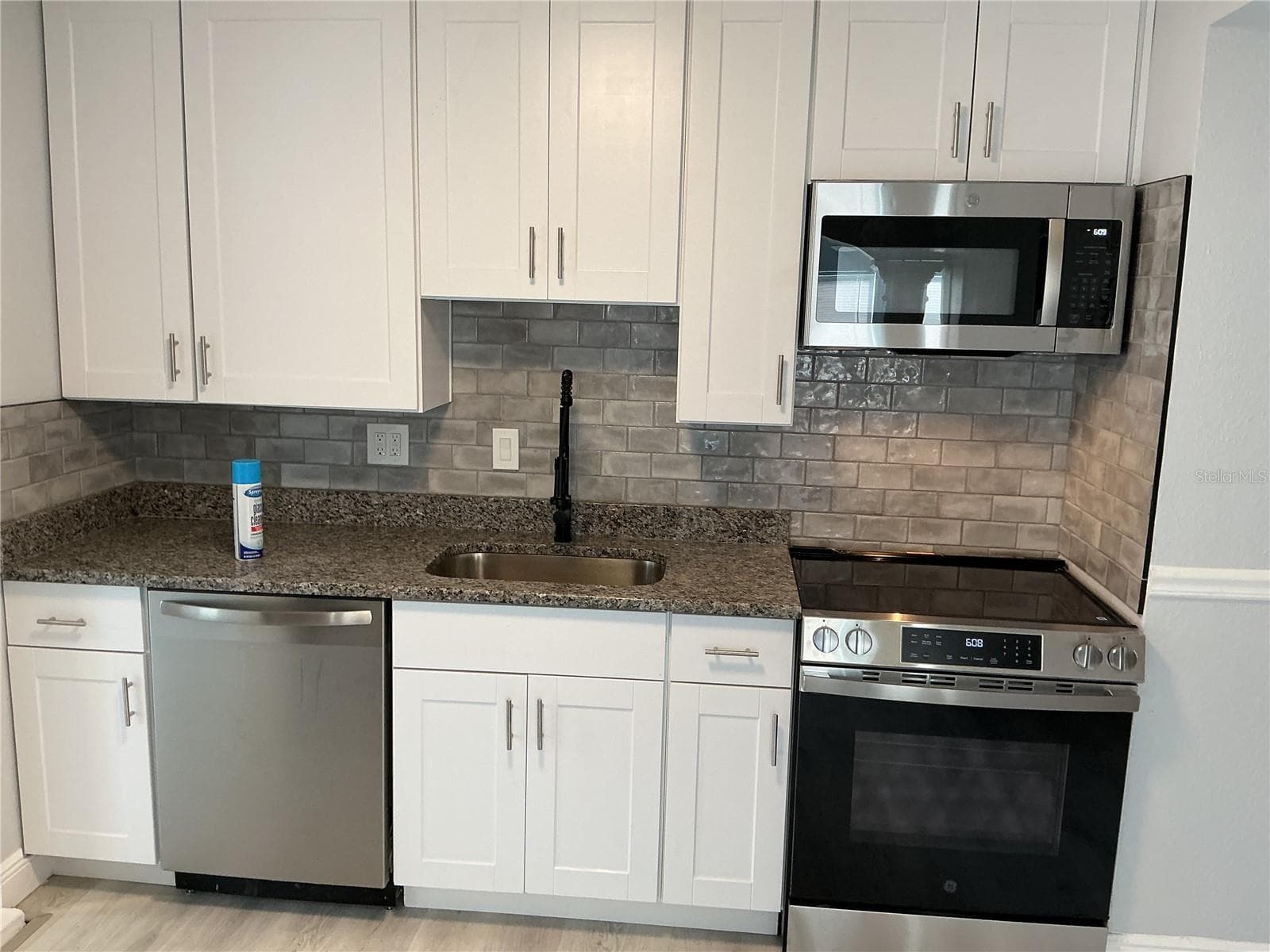 Kitchen - 4660 71ST AVE N, PINELLAS PARK