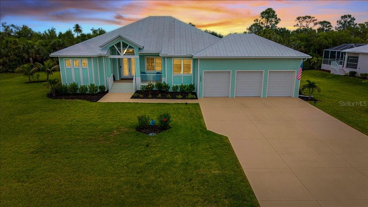 Single Family Residence at 16883 ACAPULCO RD, PUNTA GORDA, photo 35 of 45