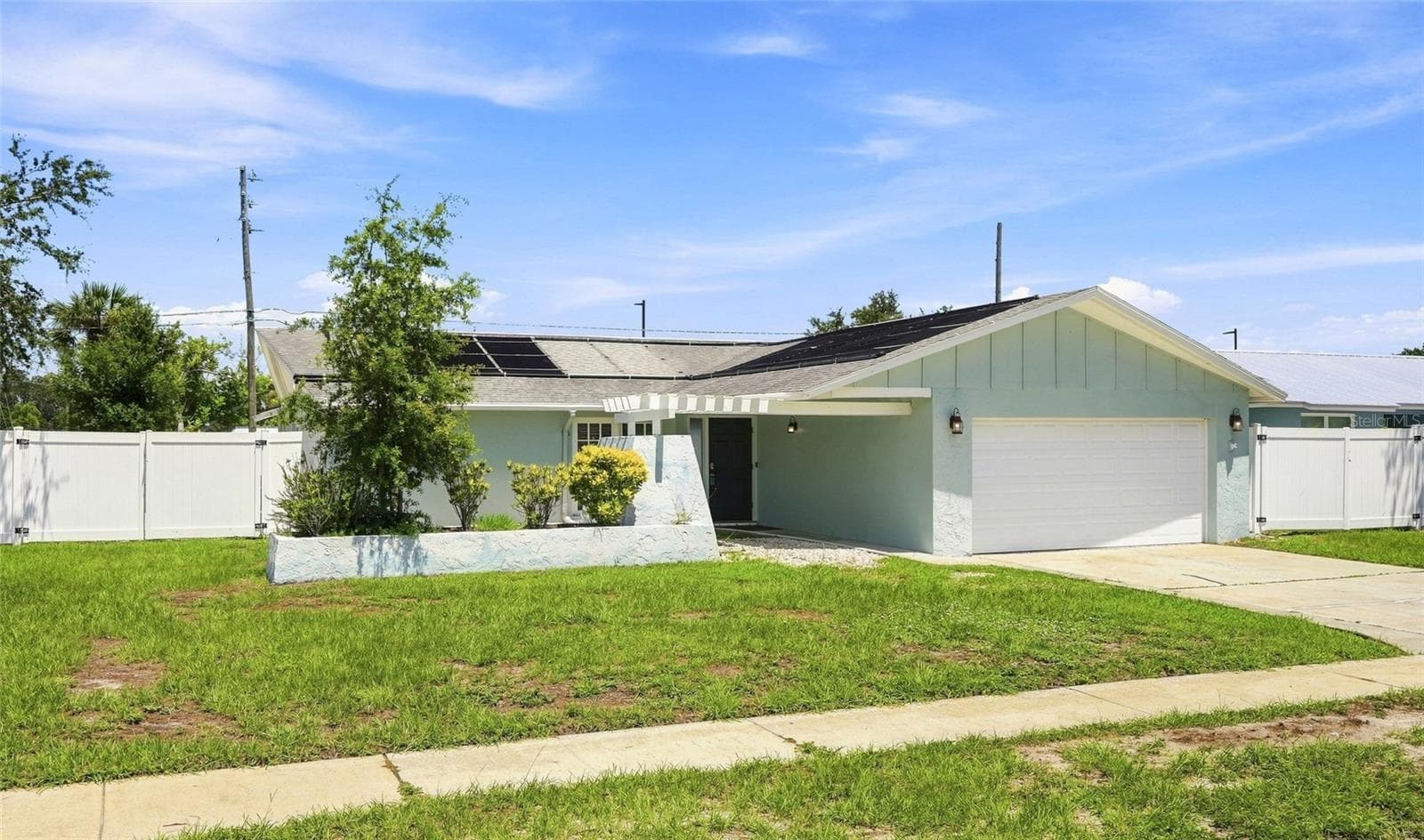 Single Family Residence at 13691 SERENA DR, LARGO, photo 2 of 53