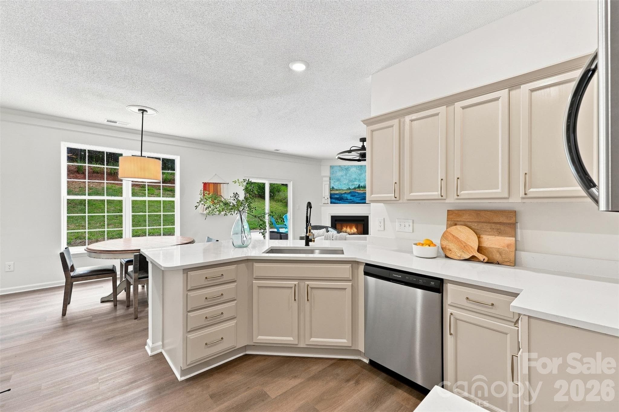 Single Family Residence at 232 Wrayhill Drive, Charlotte, photo 5 of 41