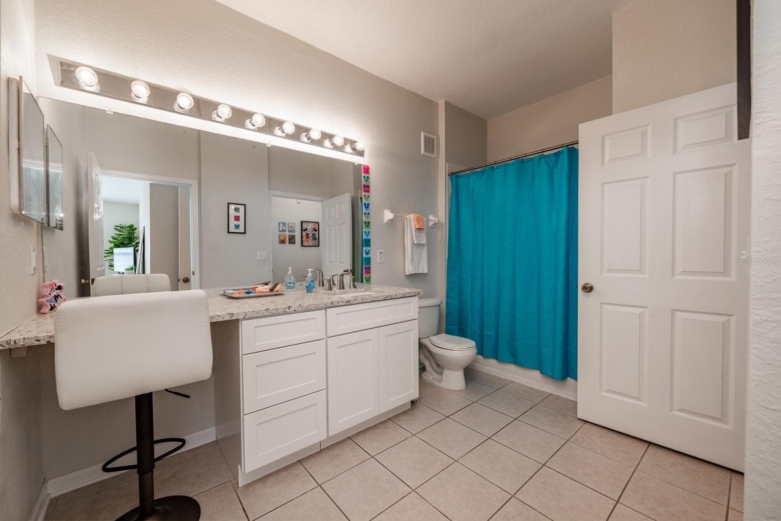 Second full bath. - 2778 ALMATON LOOP #204, KISSIMMEE