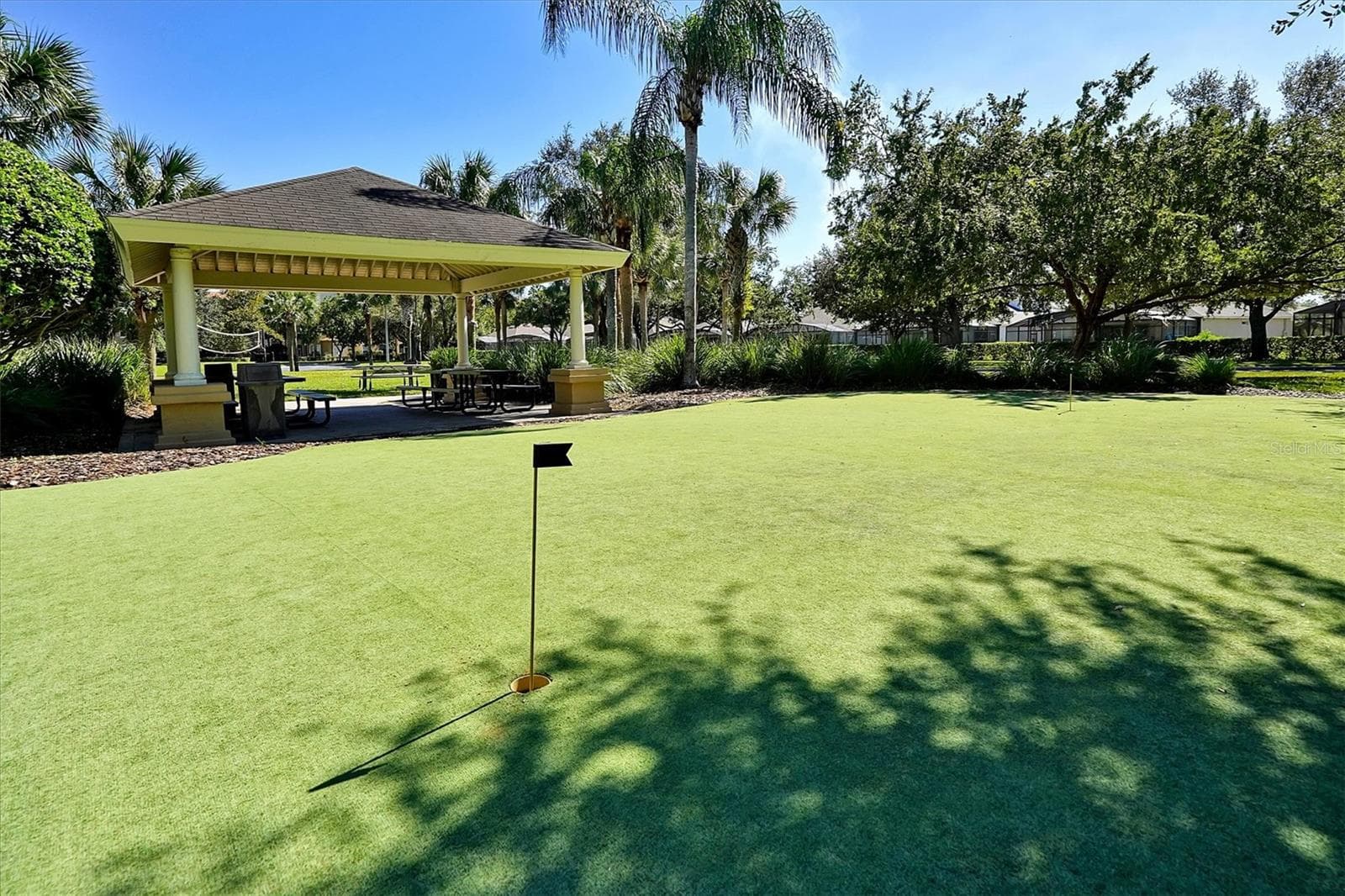 Putting Green - 2778 ALMATON LOOP #204, KISSIMMEE