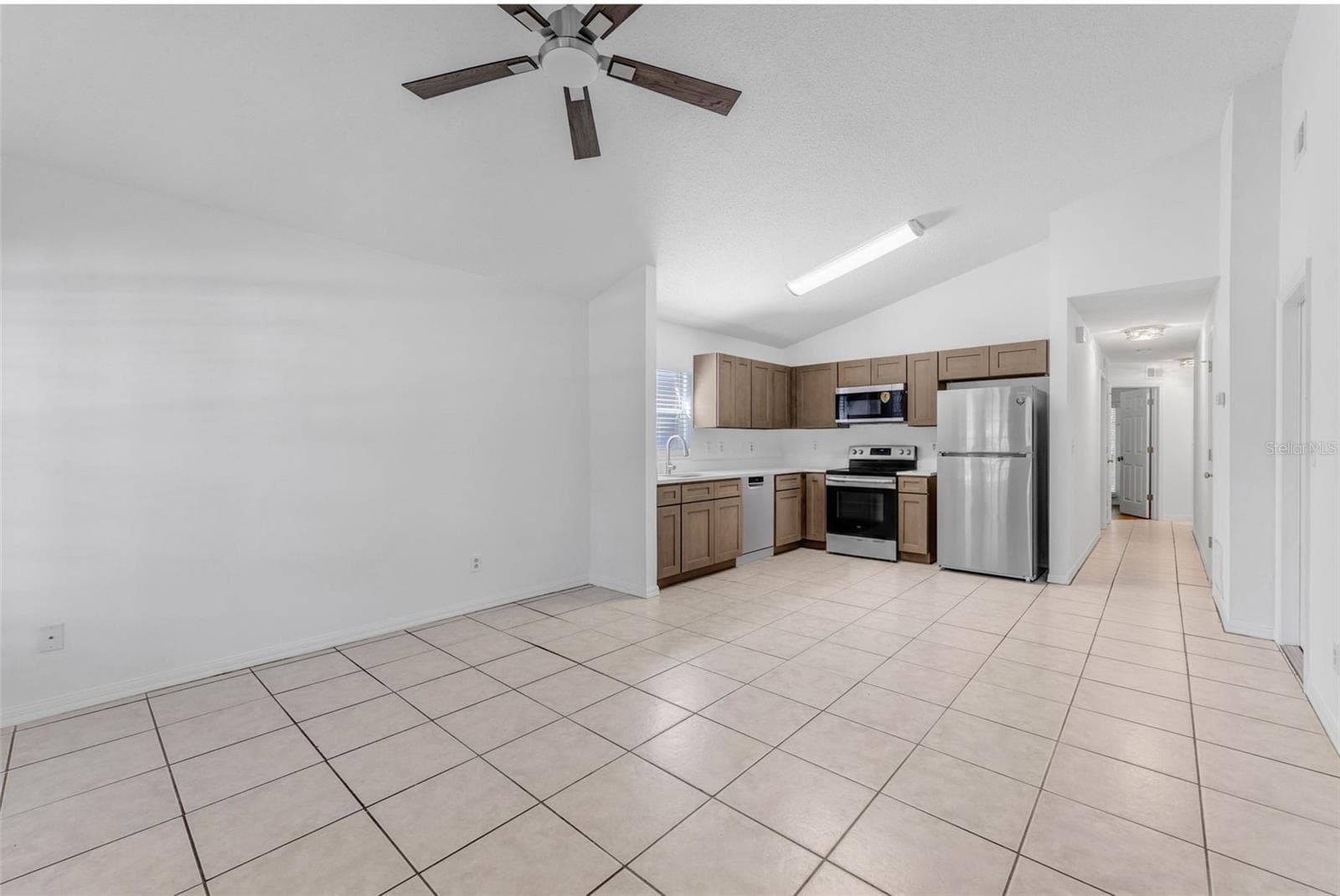 Single Family Residence at 6115 SAND KEY LN, WESLEY CHAPEL, photo 6 of 33