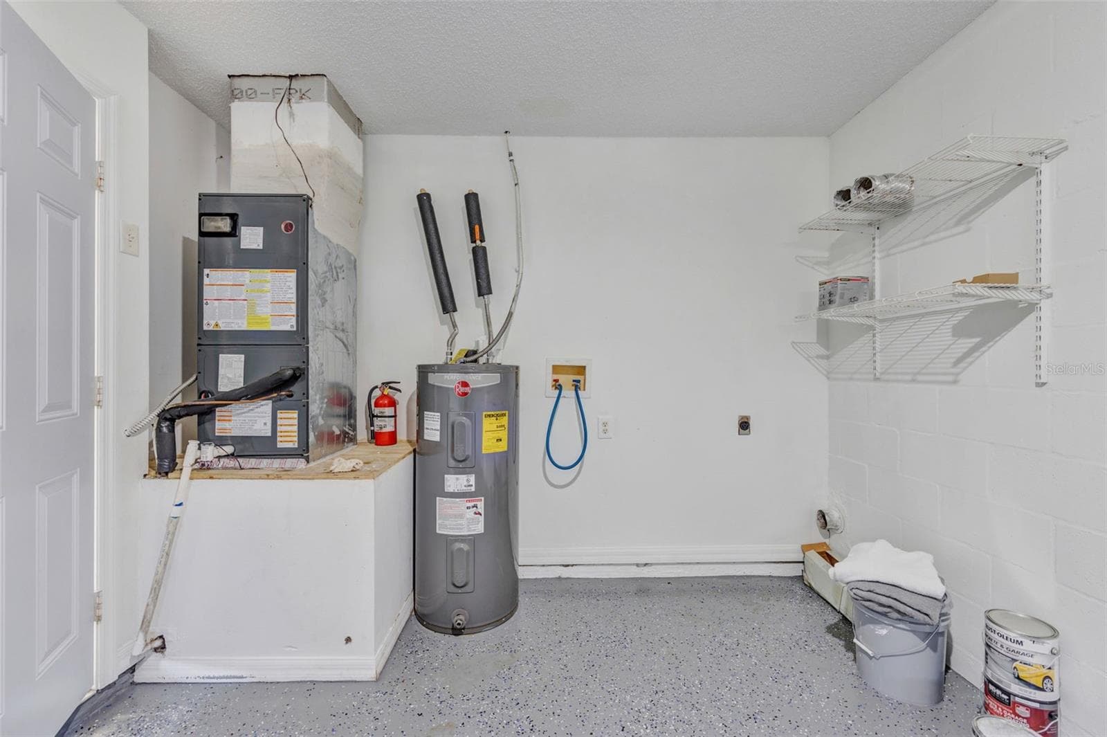 Single Family Residence at 6115 SAND KEY LN, WESLEY CHAPEL, photo 11 of 33