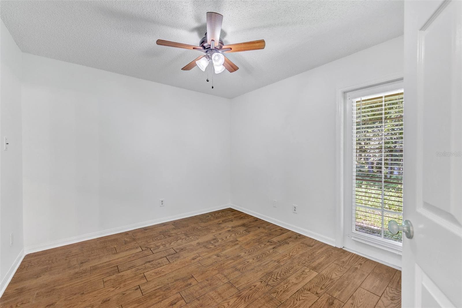 Single Family Residence at 6115 SAND KEY LN, WESLEY CHAPEL, photo 20 of 33