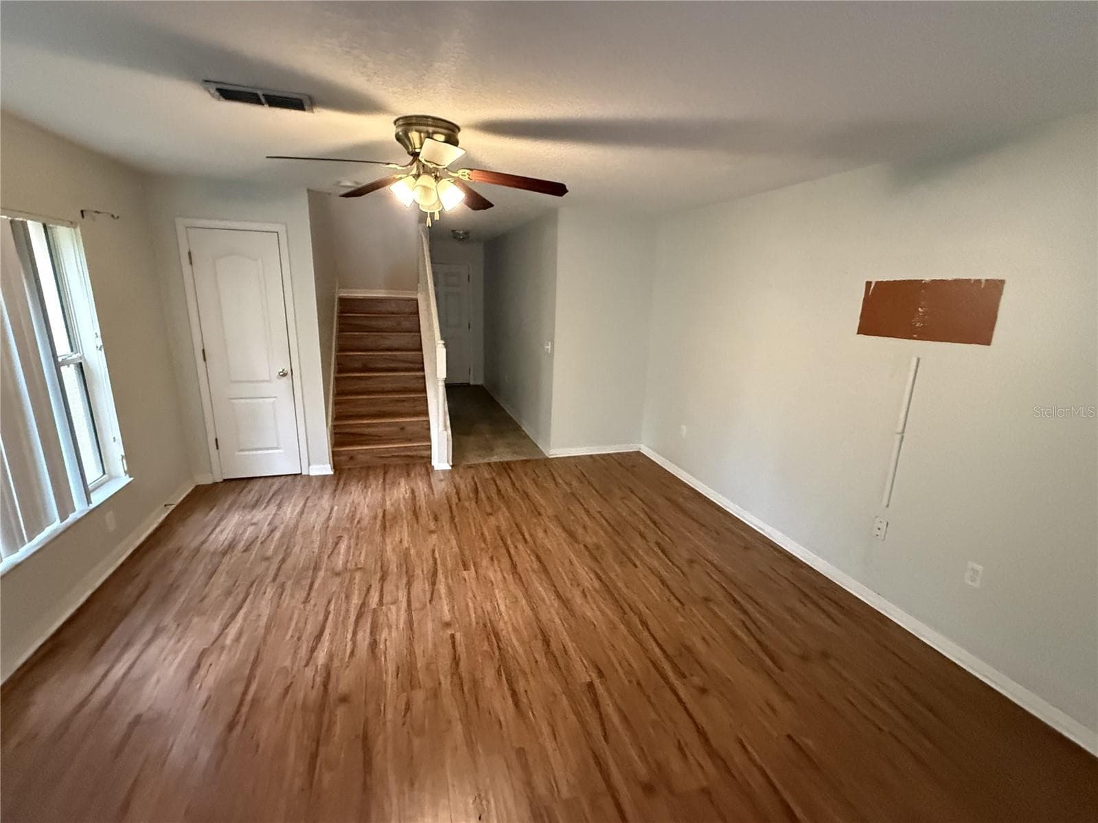 Townhouse at 4521 LIMERICK DR, TAMPA, photo 4 of 19