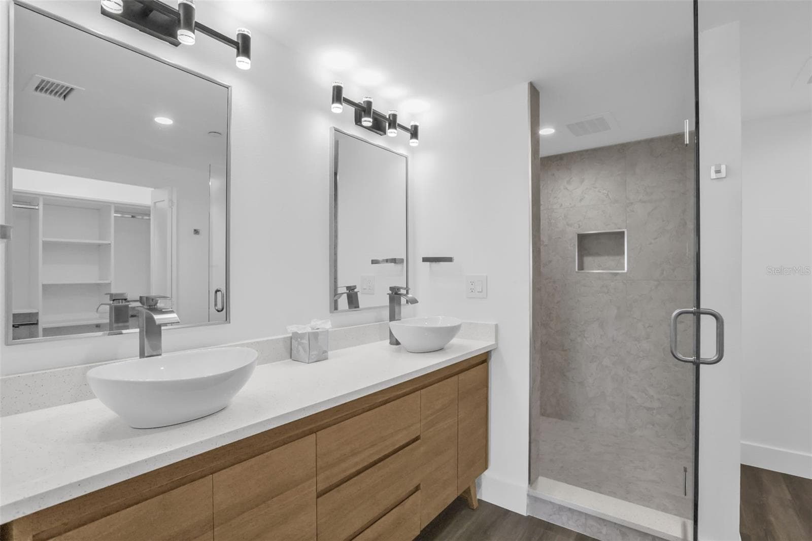 Guest Bathroom - 7593 GATHERING DR #707, REUNION