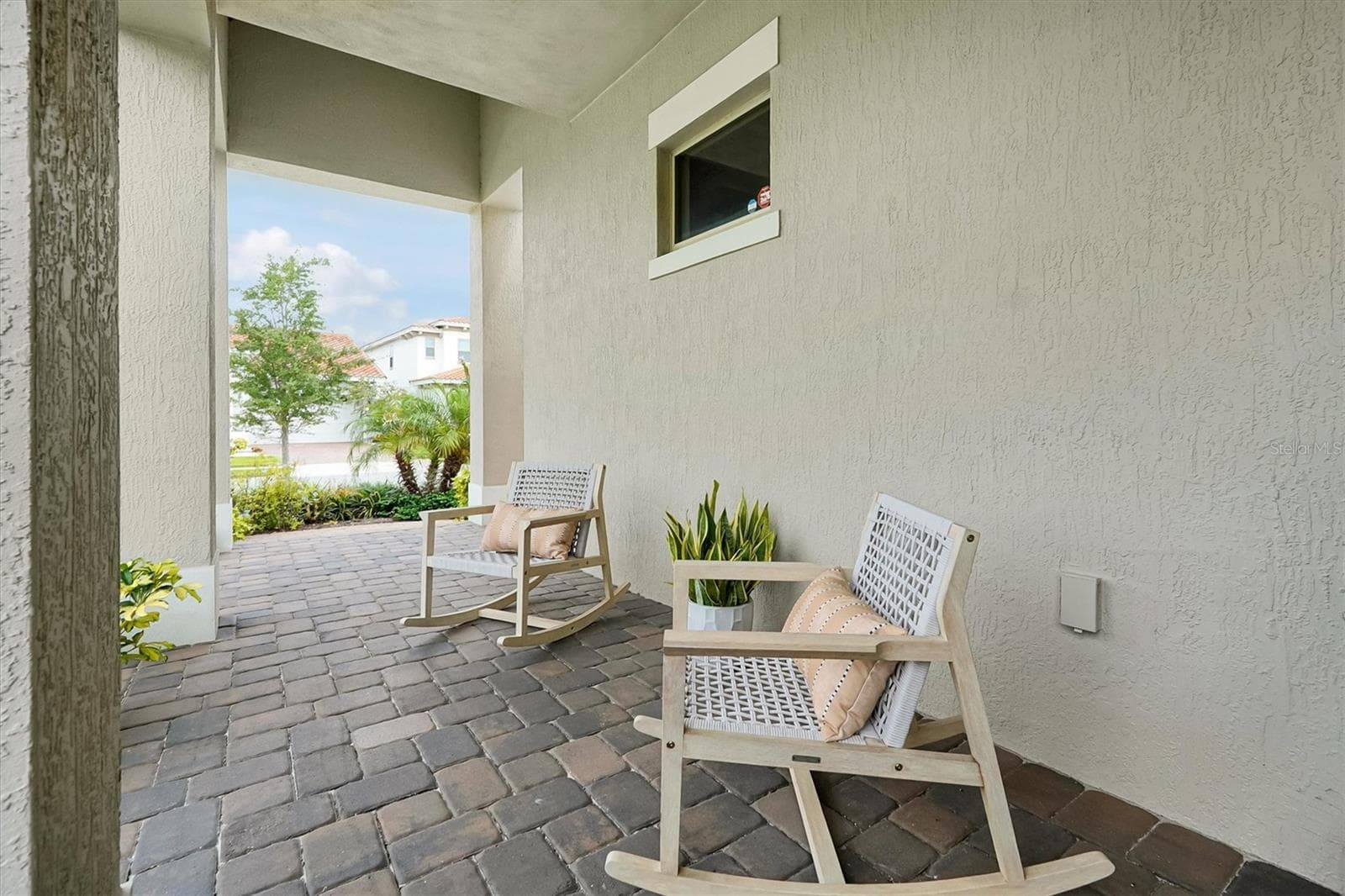 Single Family Residence at 13342 BROMBOROUGH DR, ORLANDO, photo 5 of 74