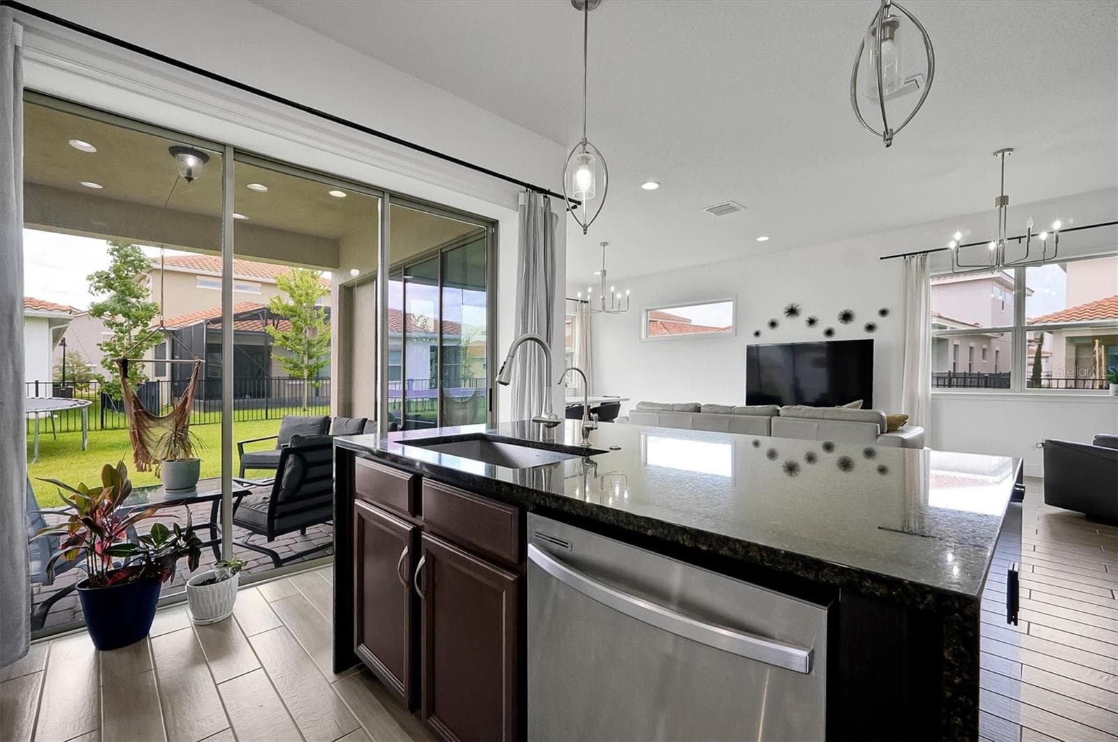 Single Family Residence at 13342 BROMBOROUGH DR, ORLANDO, photo 15 of 74