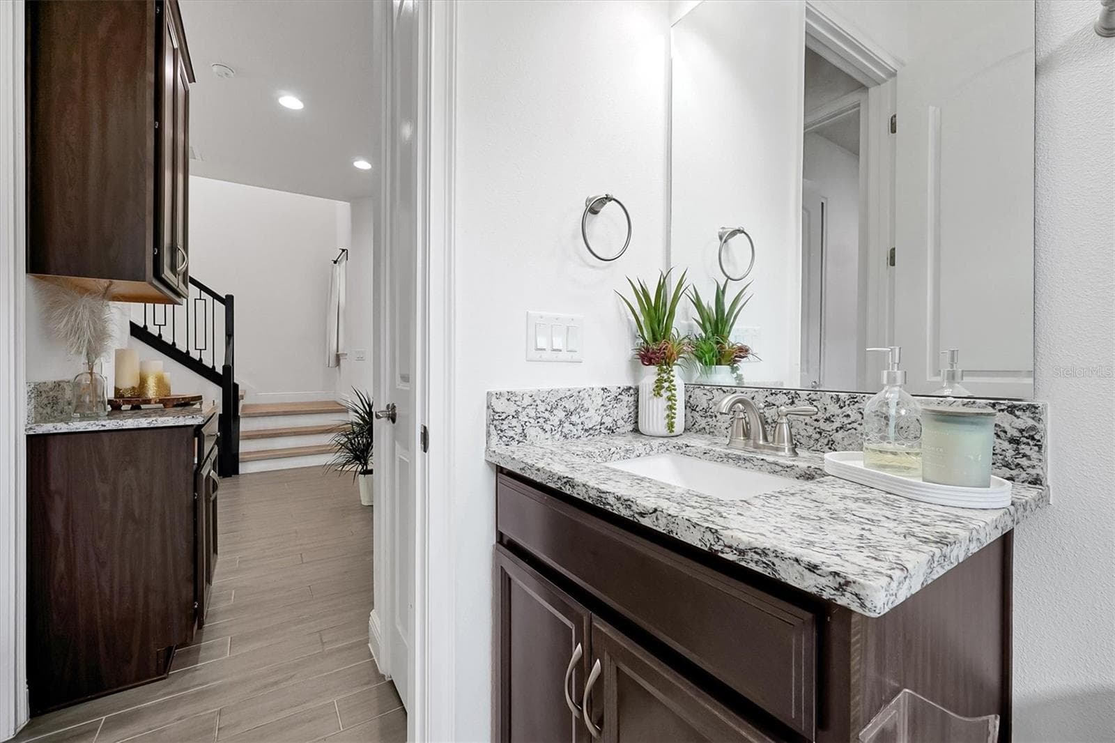 Single Family Residence at 13342 BROMBOROUGH DR, ORLANDO, photo 22 of 74