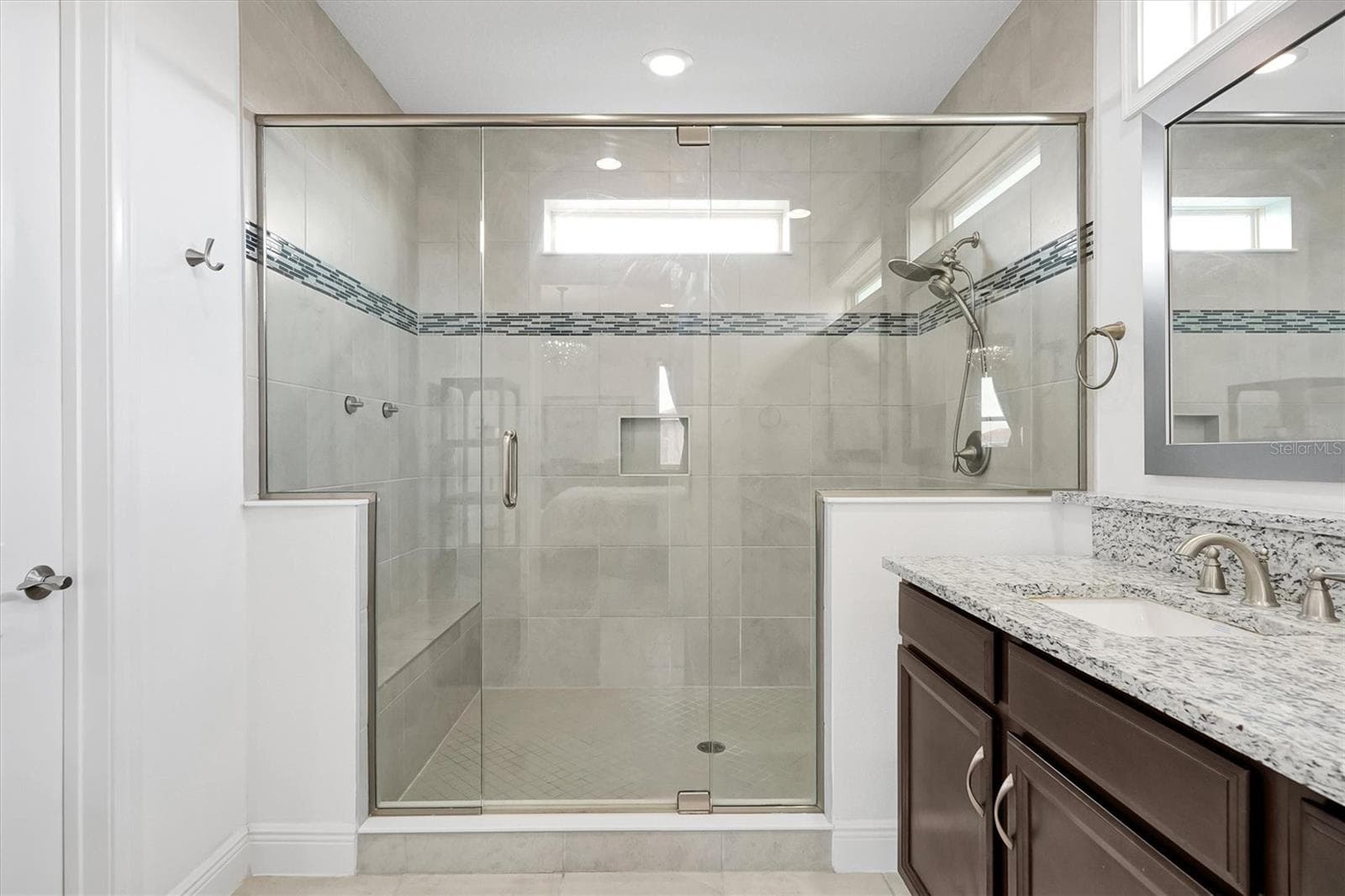 Single Family Residence at 13342 BROMBOROUGH DR, ORLANDO, photo 28 of 74