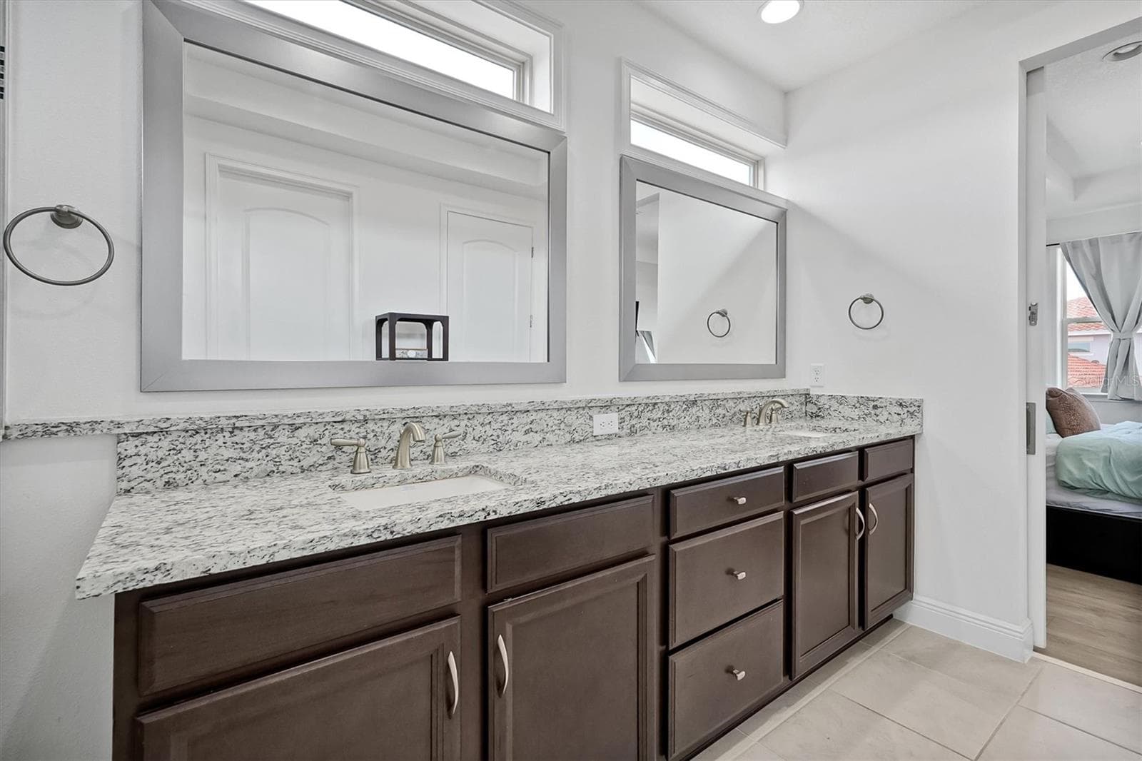 Single Family Residence at 13342 BROMBOROUGH DR, ORLANDO, photo 29 of 74