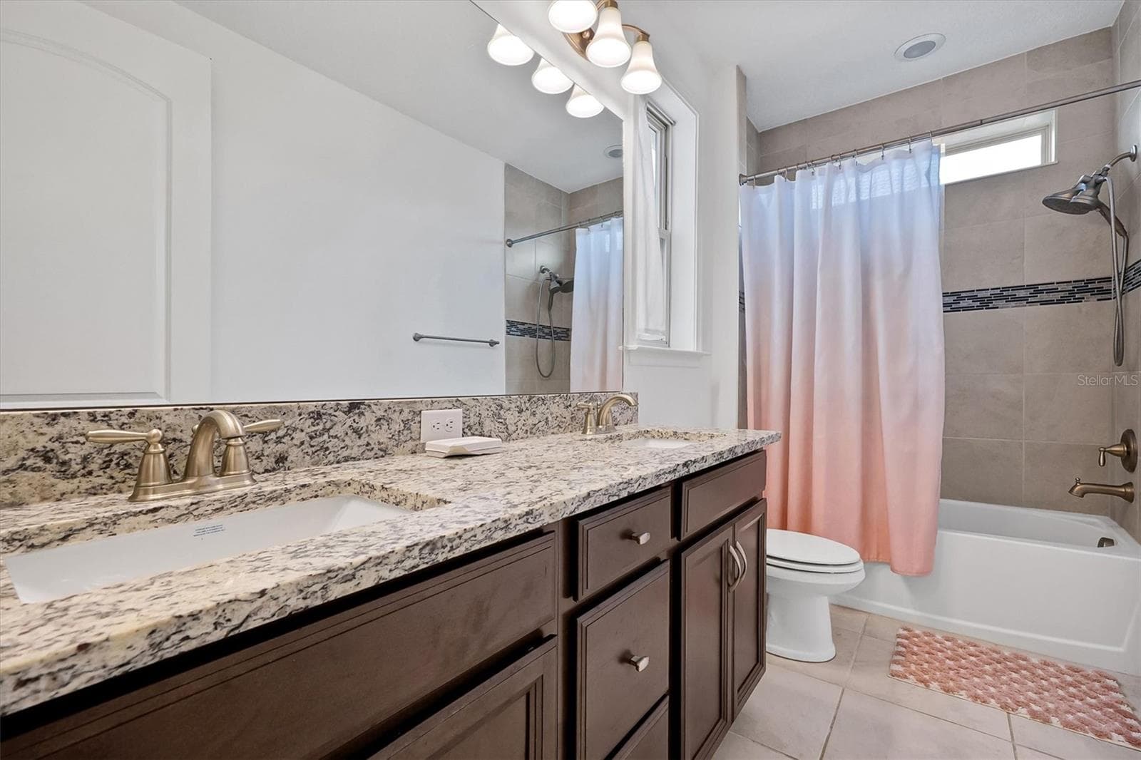 Single Family Residence at 13342 BROMBOROUGH DR, ORLANDO, photo 32 of 74