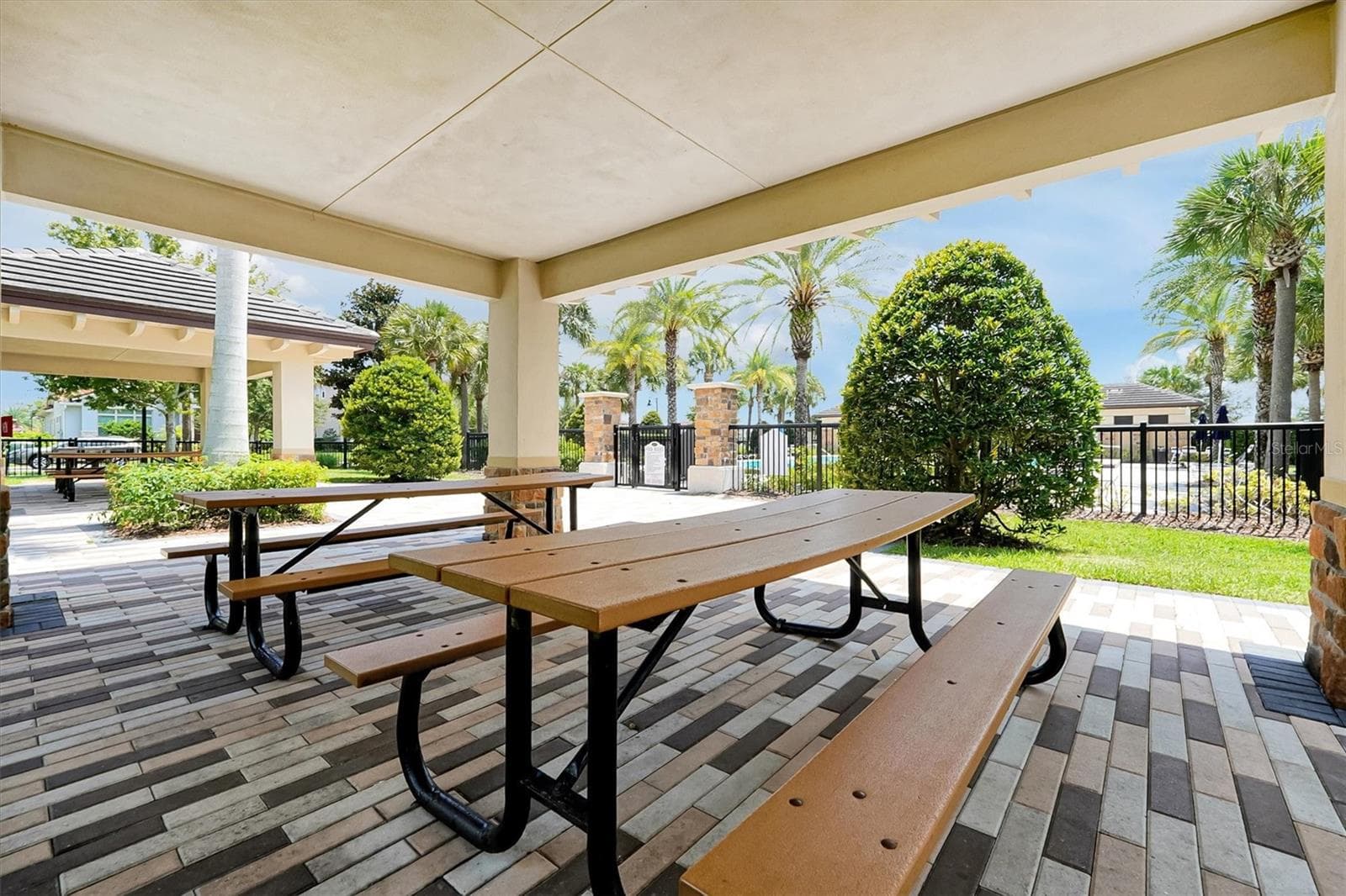 Single Family Residence at 13342 BROMBOROUGH DR, ORLANDO, photo 51 of 74