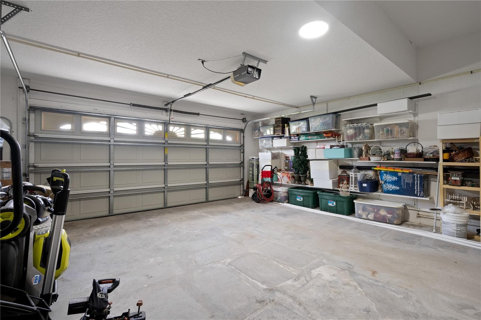 Single Family Residence at 3239 GLENWOOD CIR, HOLIDAY, photo 44 of 57