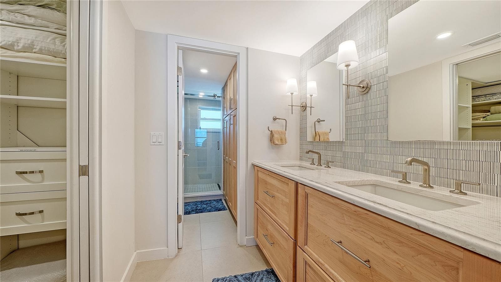 Condominium at 6300 MIDNIGHT PASS RD #809, SARASOTA, photo 22 of 40