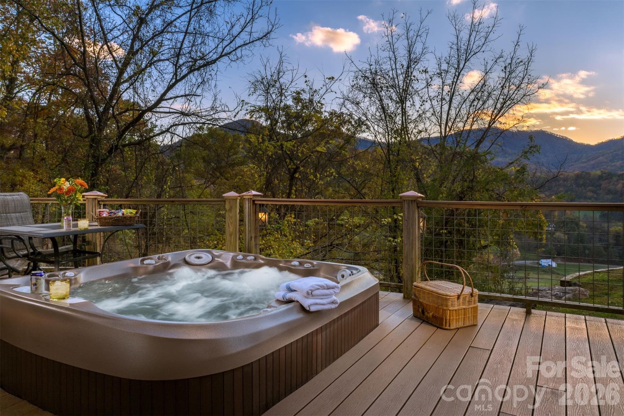 Hot tub - 135 Potato Branch Road, Leicester
