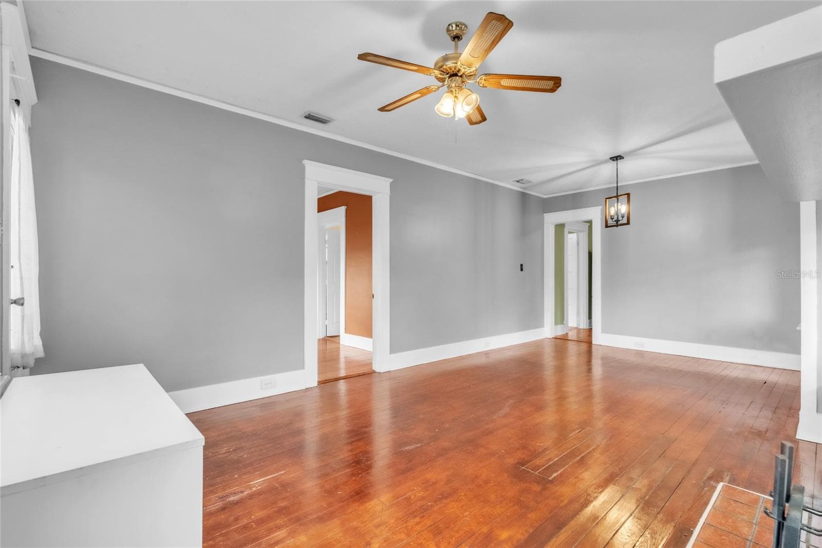 Single Family Residence at 5706 N CHEROKEE AVE, TAMPA, photo 7 of 39