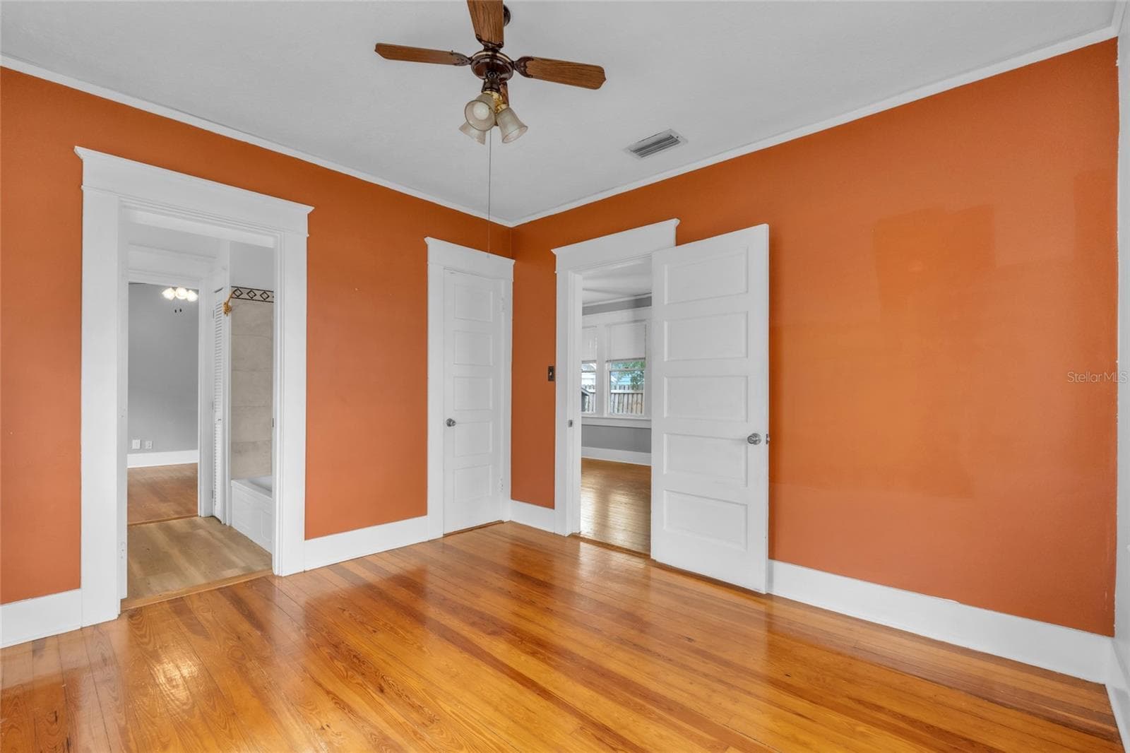 Single Family Residence at 5706 N CHEROKEE AVE, TAMPA, photo 23 of 39