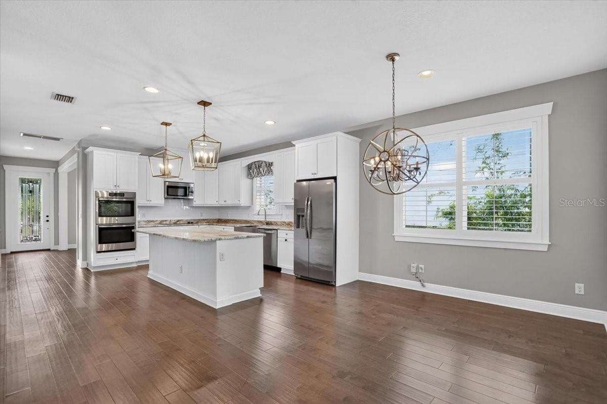 Kitchen/Breakfast Nook - 3615 W RENELLIE CIR, TAMPA
