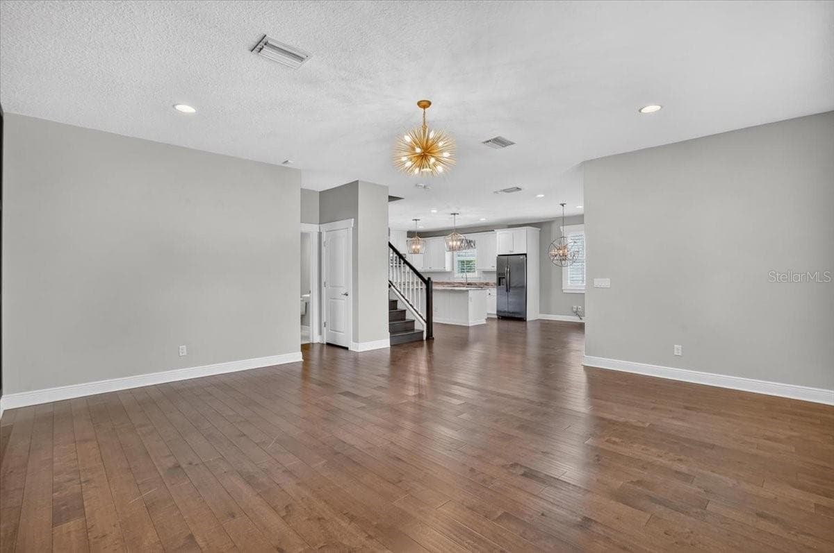 Livingroom - 3615 W RENELLIE CIR, TAMPA