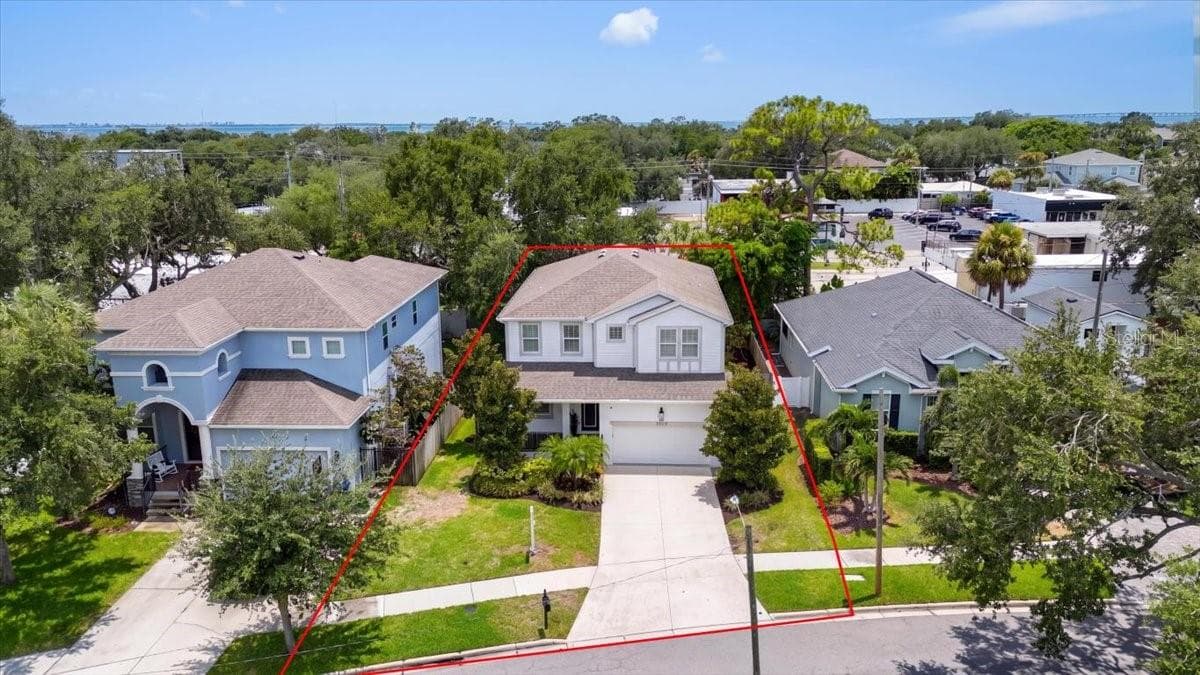 Single Family Residence at 3615 W RENELLIE CIR, TAMPA, photo 74 of 76