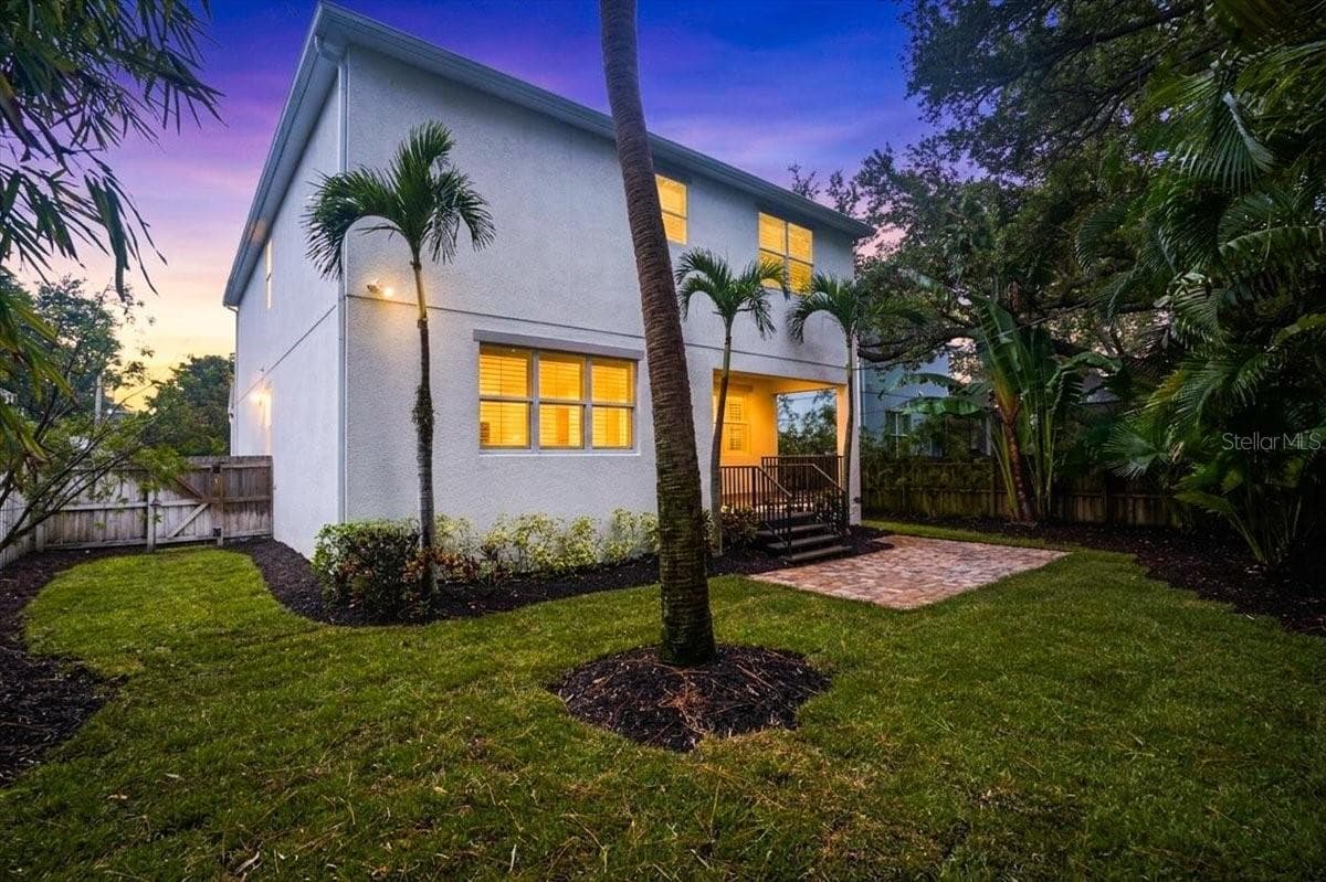 Single Family Residence at 3615 W RENELLIE CIR, TAMPA, photo 75 of 76