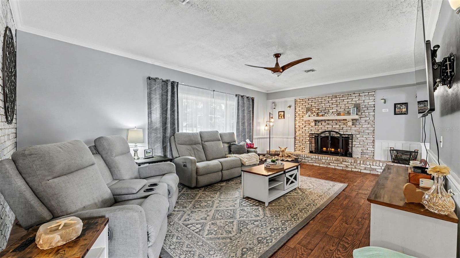 family room - 2406 LAKE ELLA RD, FRUITLAND PARK