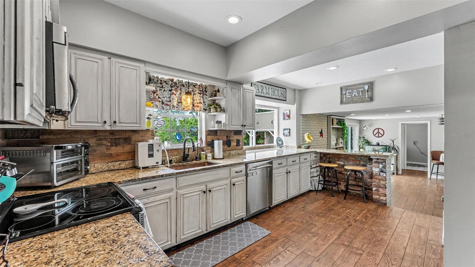 kitchen - 2406 LAKE ELLA RD, FRUITLAND PARK