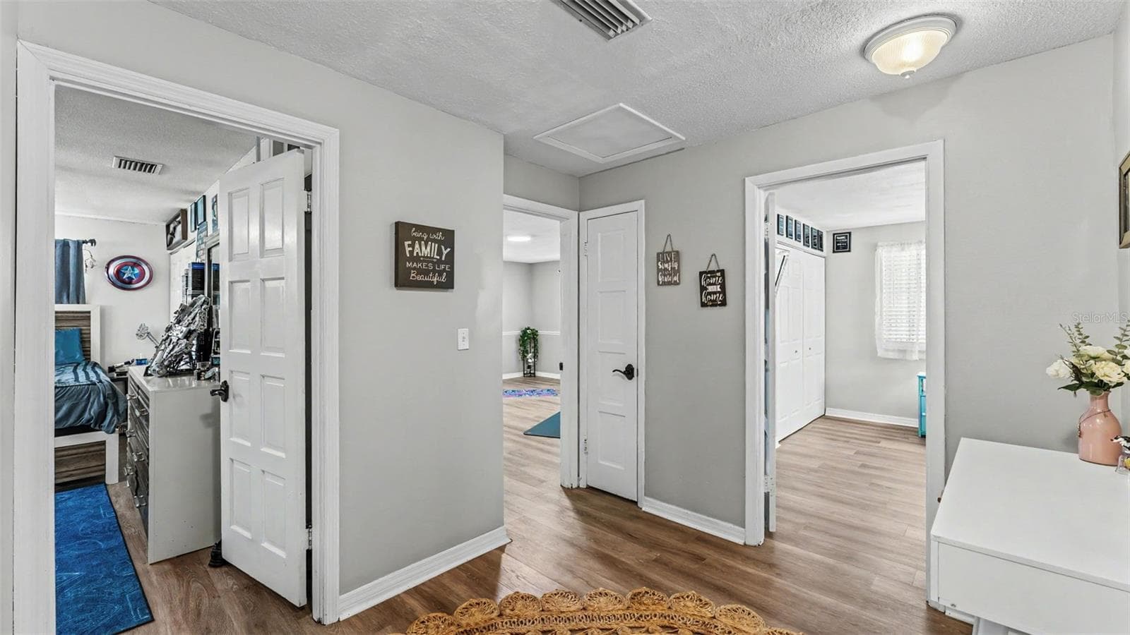 upstairs landing area - 2406 LAKE ELLA RD, FRUITLAND PARK