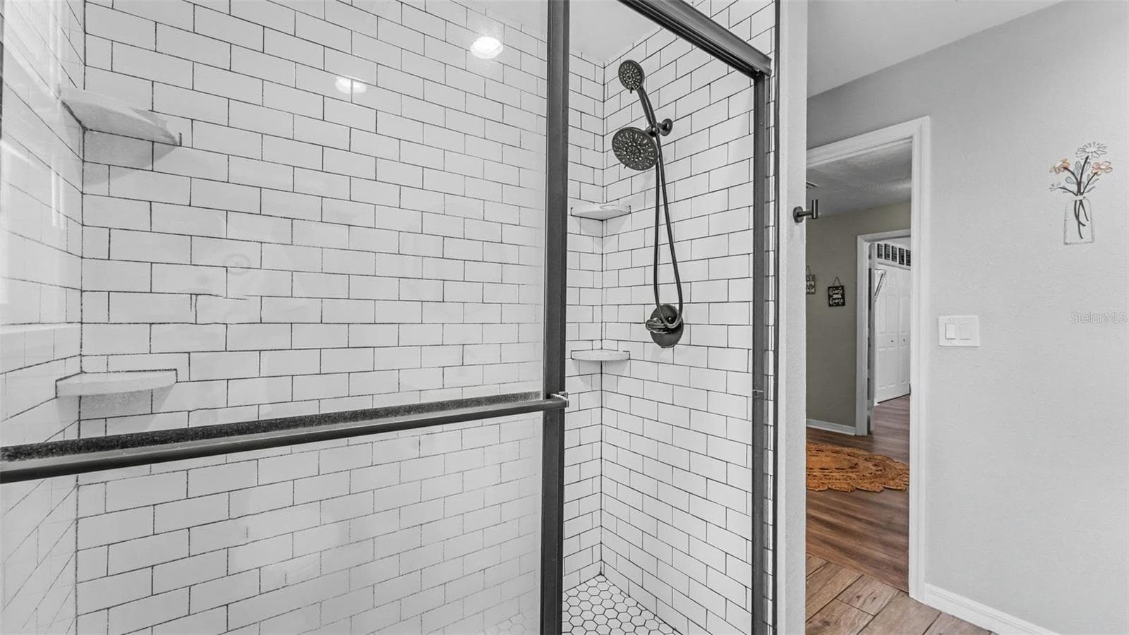 upstairs bathroom shower - 2406 LAKE ELLA RD, FRUITLAND PARK