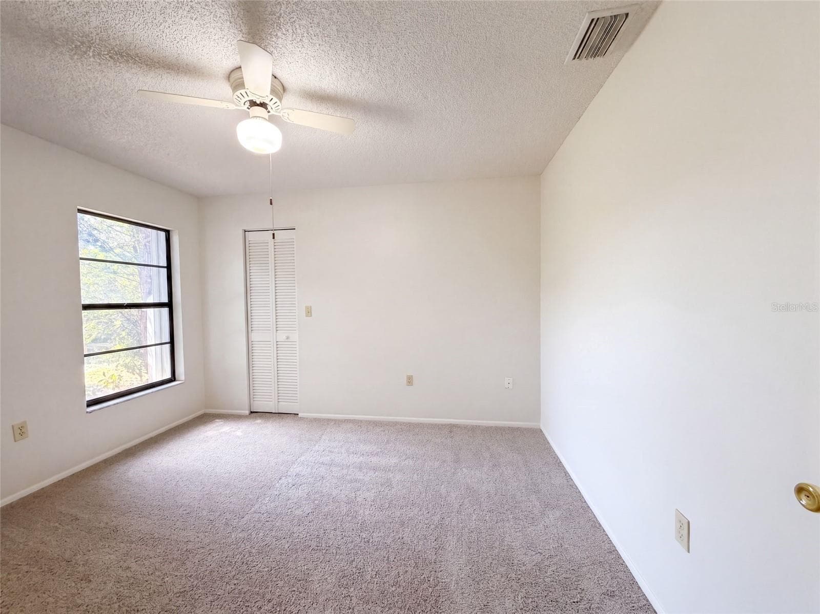 Single Family Residence at 391 HARVARD RD, VENICE, photo 13 of 30