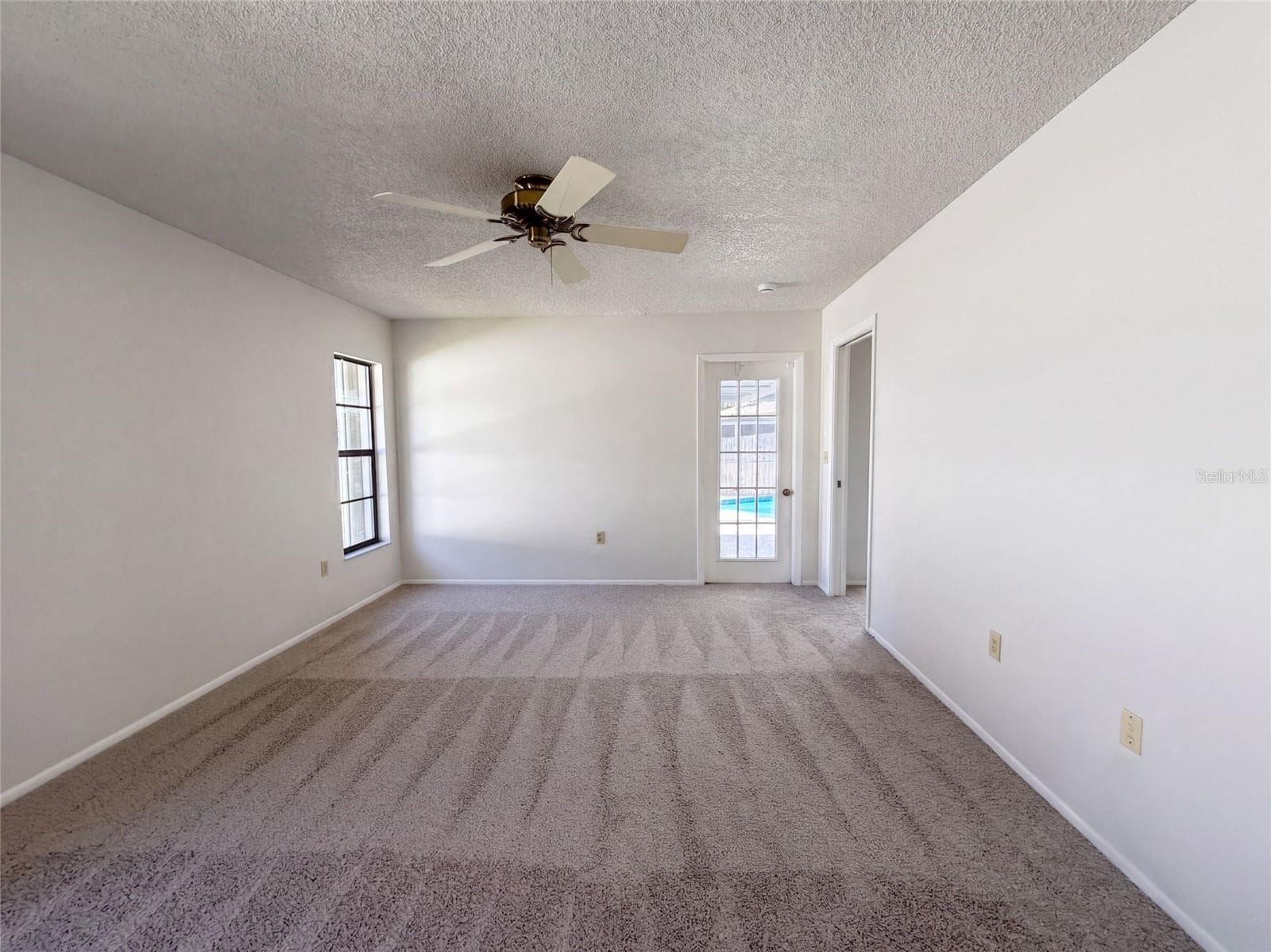 Single Family Residence at 391 HARVARD RD, VENICE, photo 14 of 30