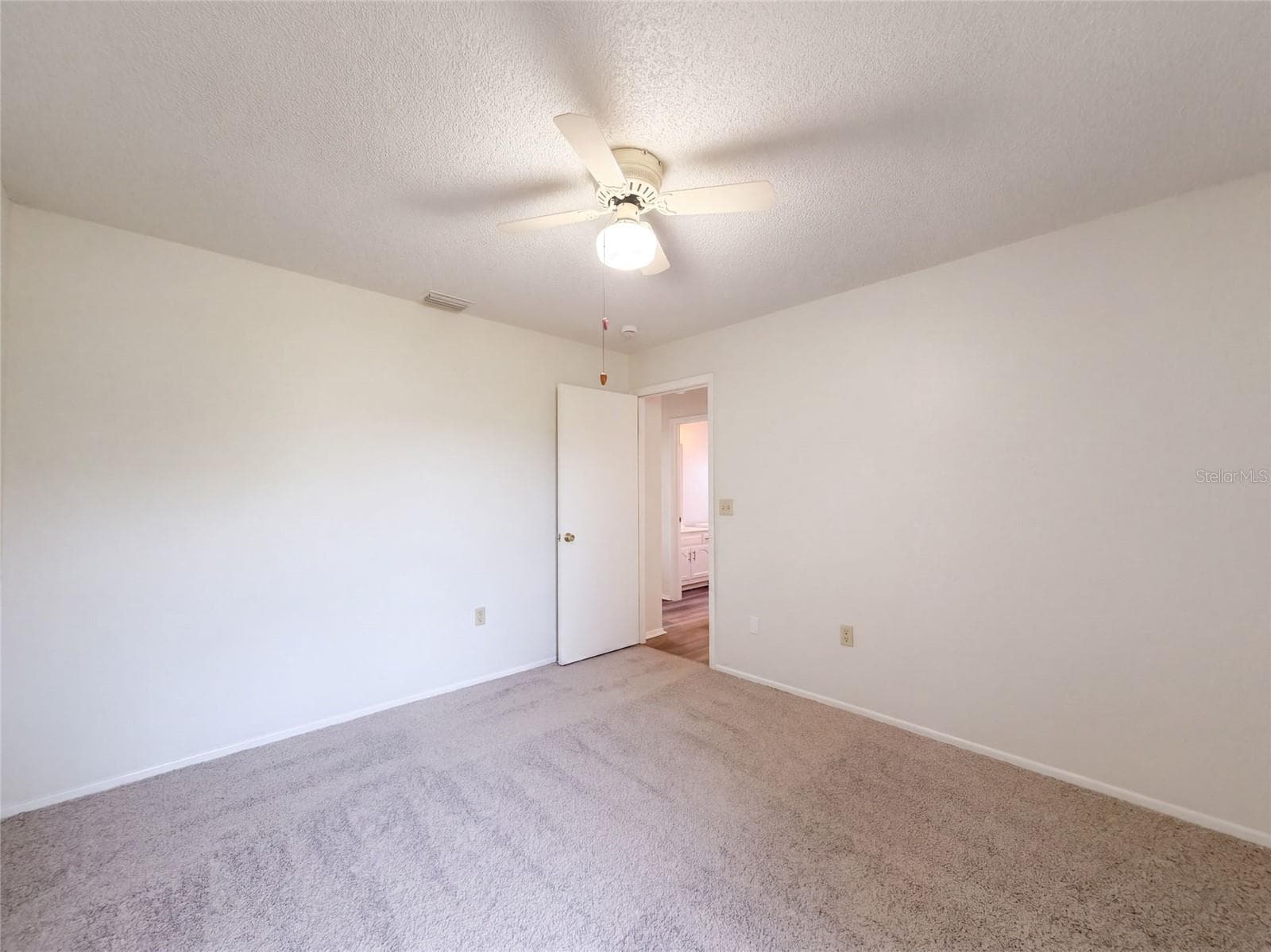 Single Family Residence at 391 HARVARD RD, VENICE, photo 15 of 30