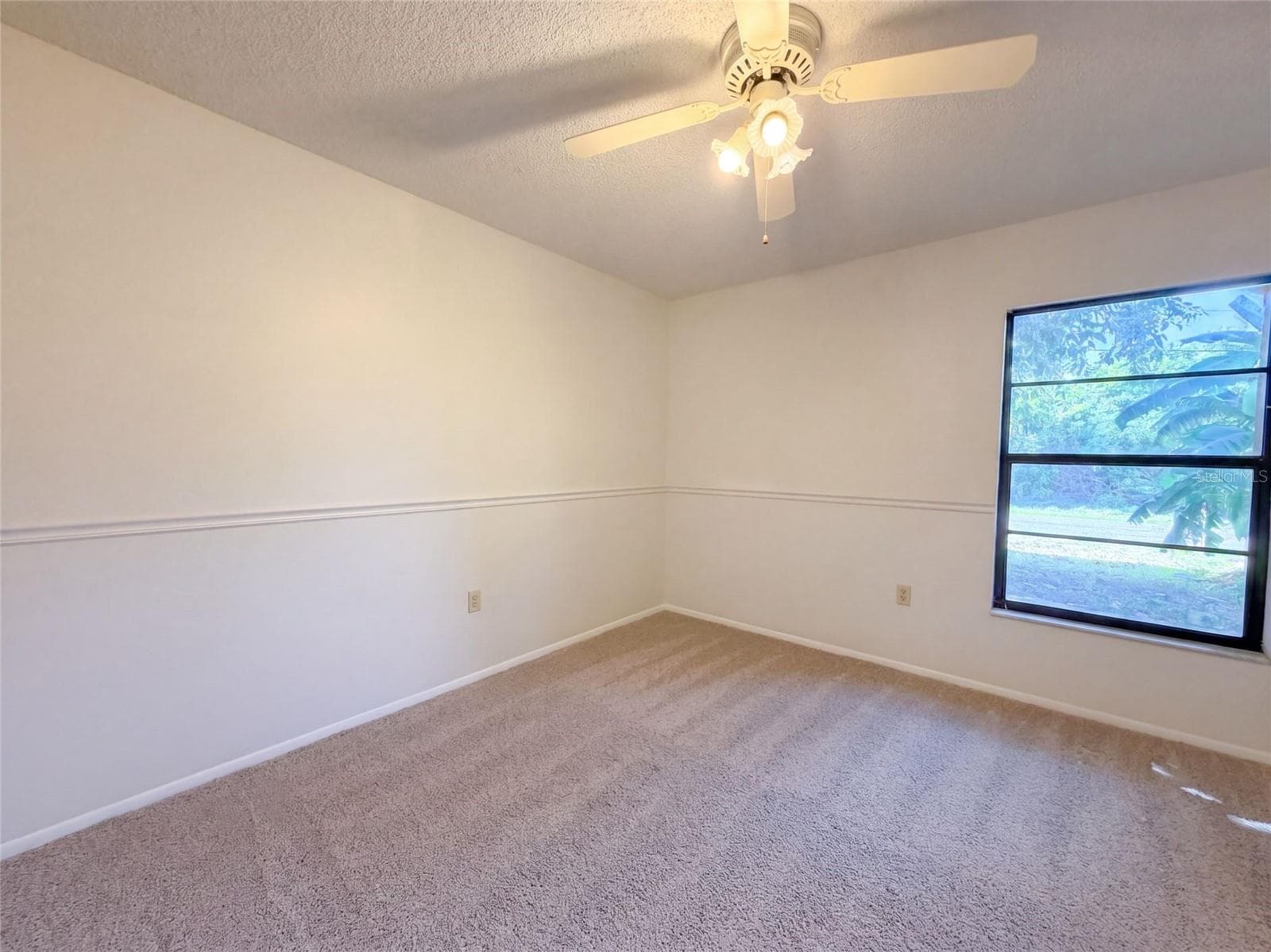 Single Family Residence at 391 HARVARD RD, VENICE, photo 16 of 30